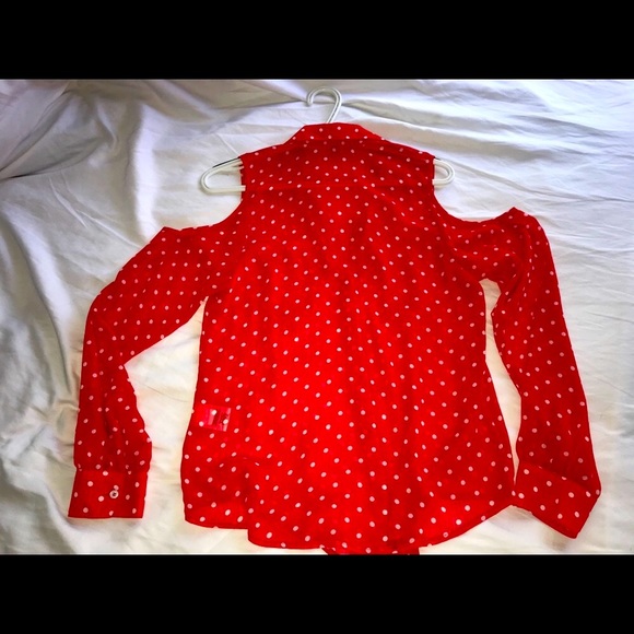 🌟Host Pick🌟 Bongo Sheer Cold Shoulder Red and White Polka Dot - Picture 11 of 11